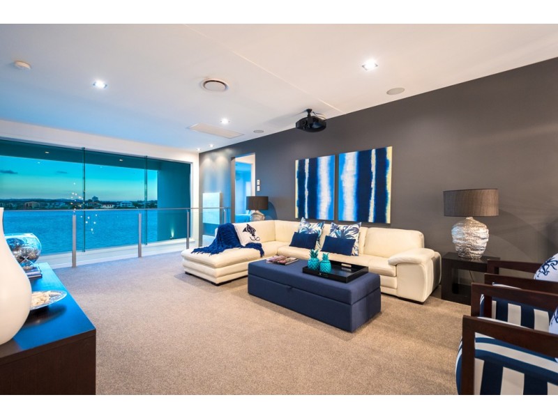 146 Sir Bruce Small Boulevard, Benowa Waters QLD 4217