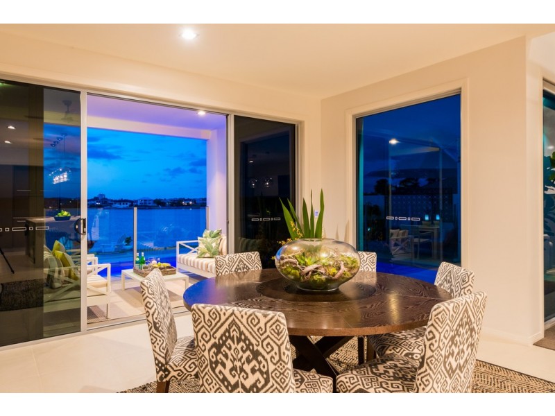 146 Sir Bruce Small Boulevard, Benowa Waters QLD 4217