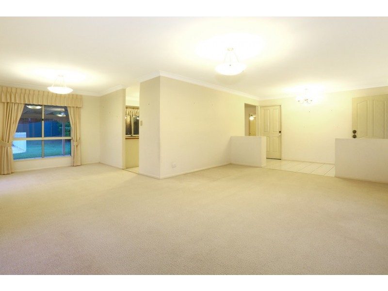 4 Coen Place, Helensvale QLD 4212