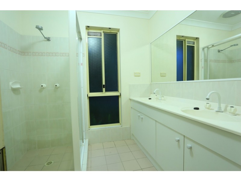 4 Coen Place, Helensvale QLD 4212