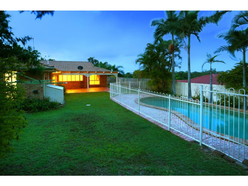 4 Coen Place, Helensvale QLD 4212