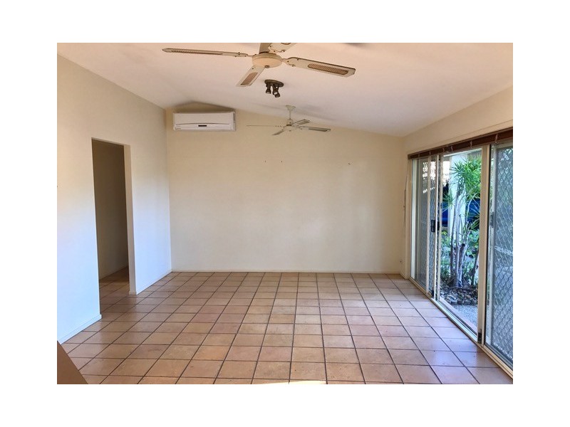 15 Cook Close, Southport QLD 4215
