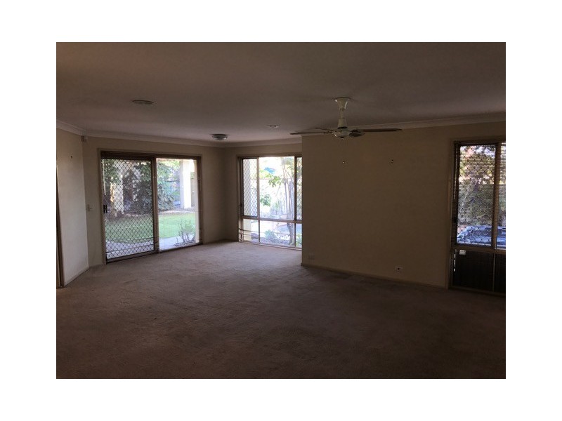 15 Cook Close, Southport QLD 4215