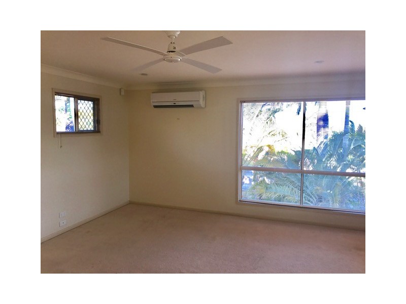 15 Cook Close, Southport QLD 4215