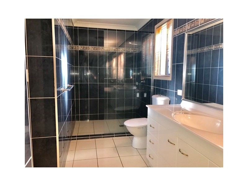 15 Cook Close, Southport QLD 4215