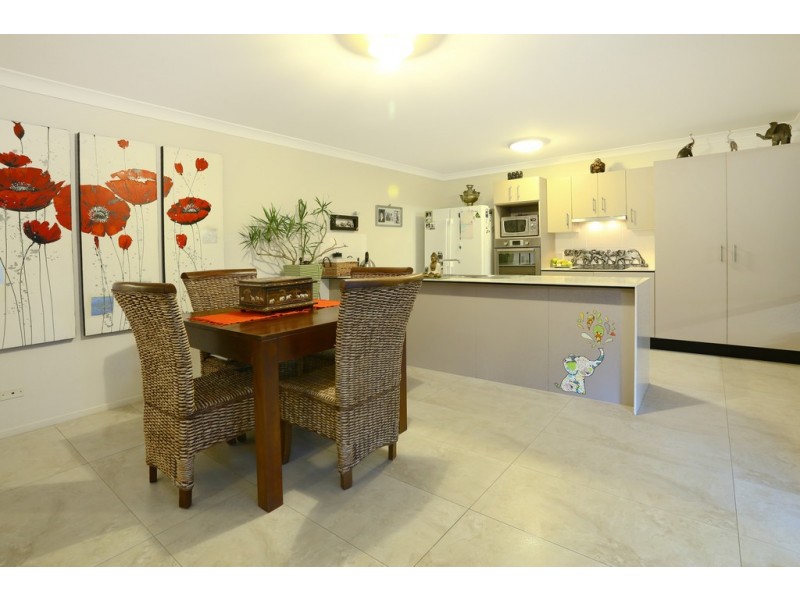 16 Moonah Avenue, Southport QLD 4215