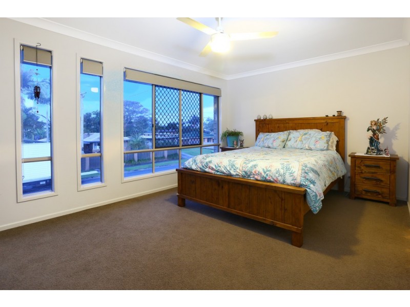 16 Moonah Avenue, Southport QLD 4215