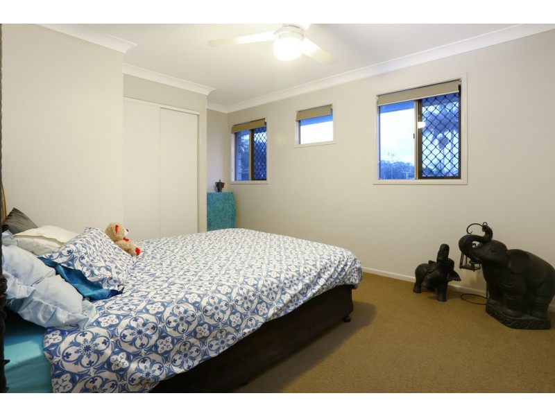 16 Moonah Avenue, Southport QLD 4215