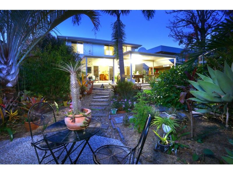 16 Moonah Avenue, Southport QLD 4215