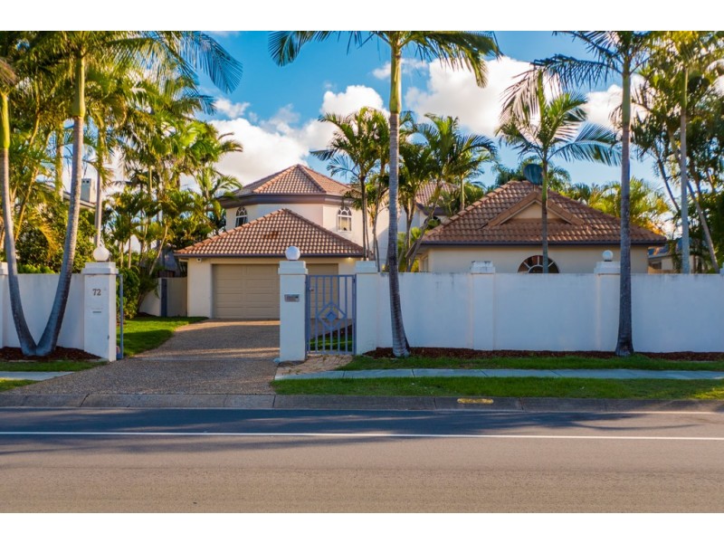 72 Santa Cruz Boulevard, Clear Island Waters QLD 4226