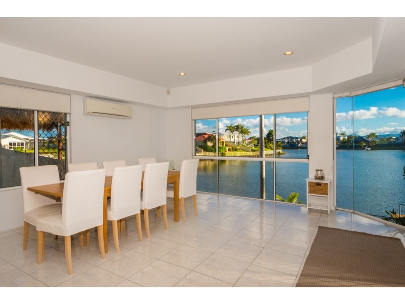 72 Santa Cruz Boulevard, Clear Island Waters QLD 4226