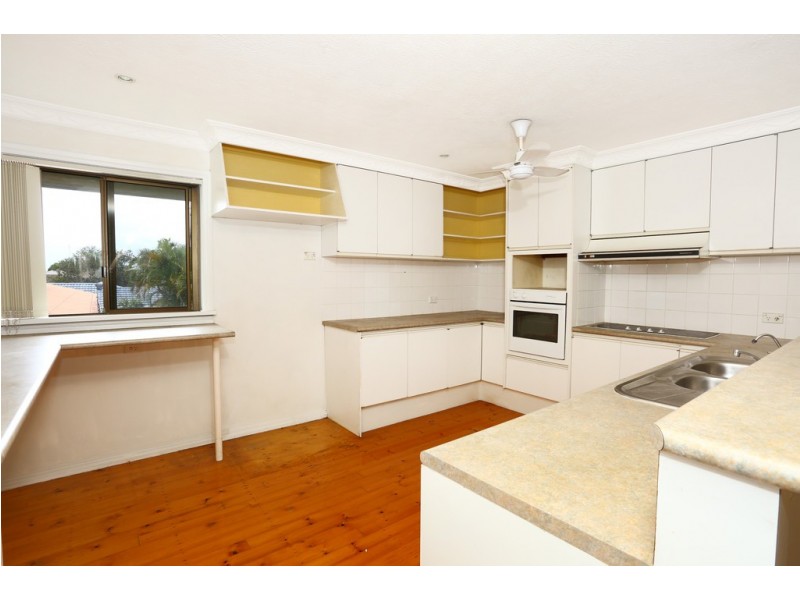 35 Pinkwood Drive, Ashmore QLD 4214