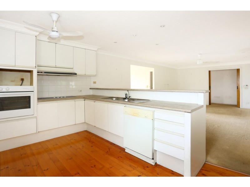 35 Pinkwood Drive, Ashmore QLD 4214