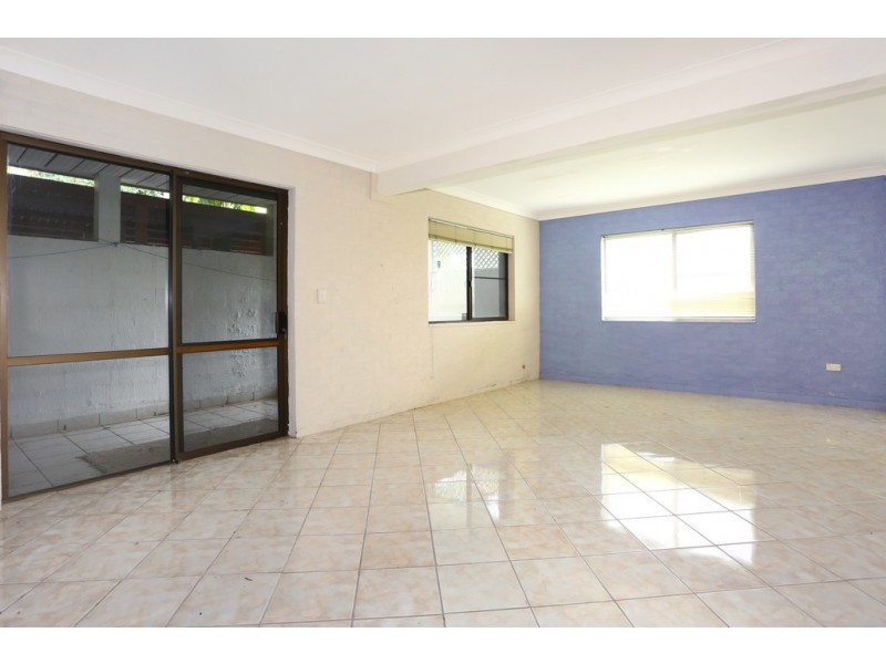 35 Pinkwood Drive, Ashmore QLD 4214