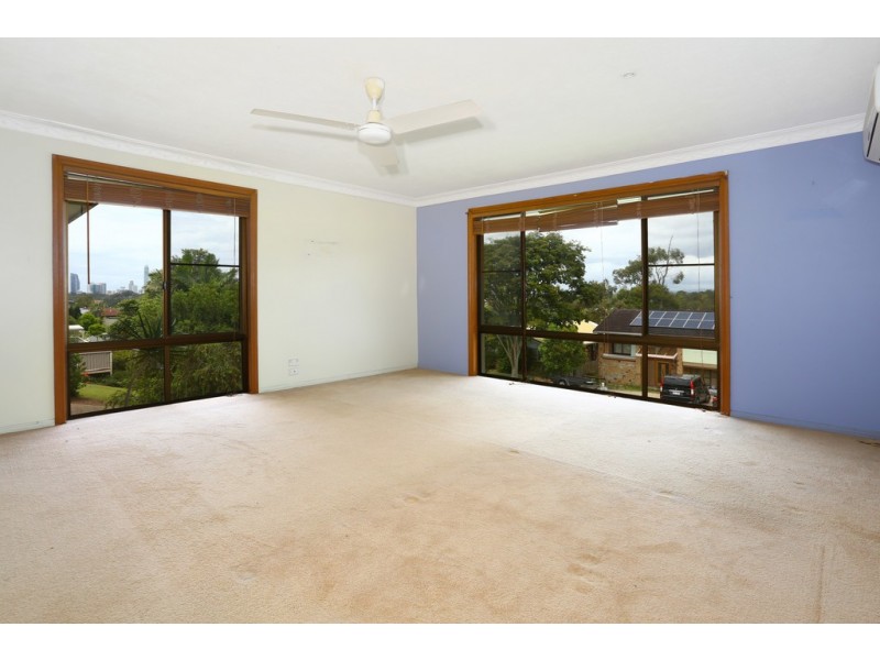 35 Pinkwood Drive, Ashmore QLD 4214