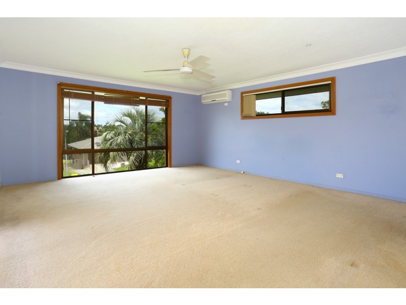 35 Pinkwood Drive, Ashmore QLD 4214