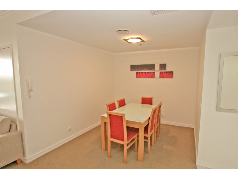 2805/33 TE Peters Drive “Freshwater Point”, Broadbeach QLD 4218