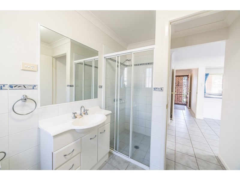 285 Benowa Road, Benowa QLD 4217