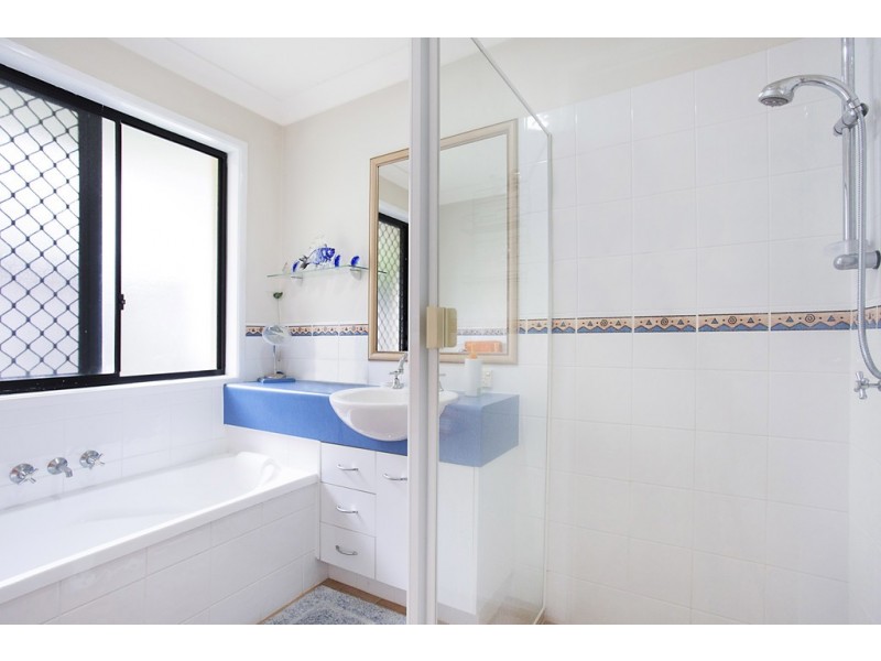 1 Seville Circuit, Burleigh Waters QLD 4220