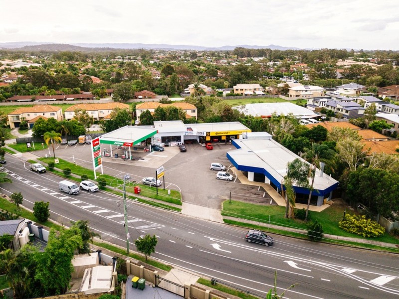 177 Government Road, Labrador QLD 4215