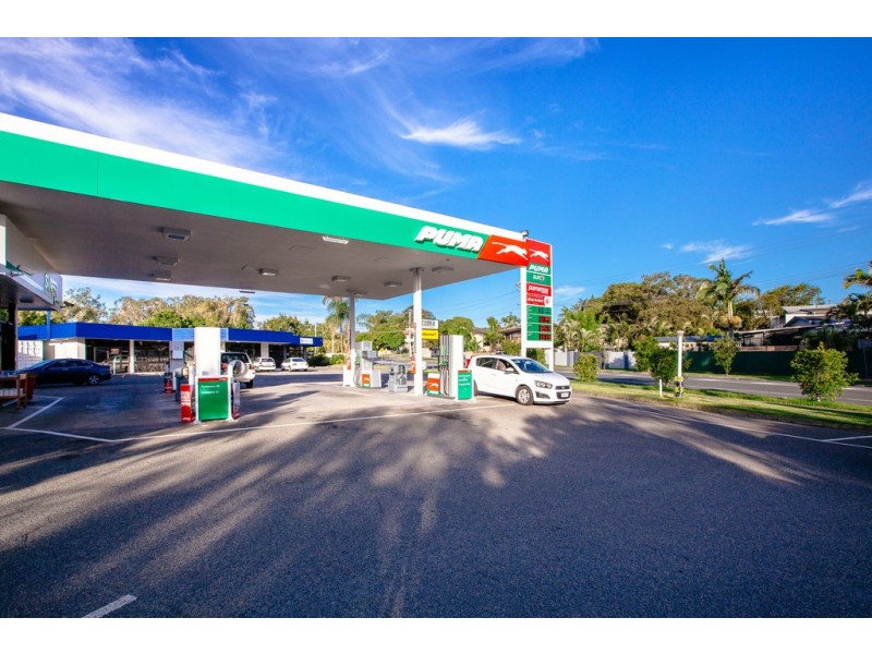 177 Government Road, Labrador QLD 4215