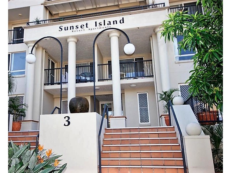 34/3 Sunset Boulevard, Surfers Paradise QLD 4217