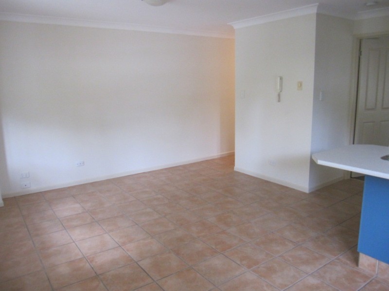 2/173-175 Surf Parade, Broadbeach QLD 4218