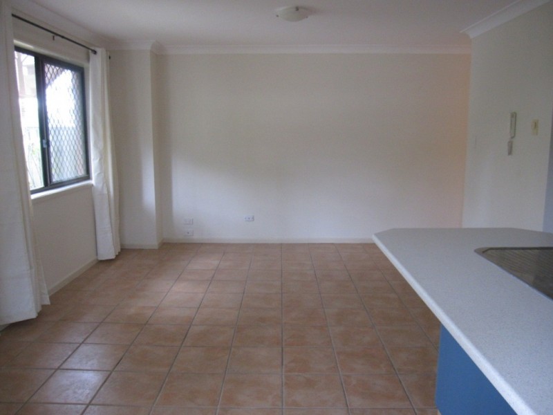 2/173-175 Surf Parade, Broadbeach QLD 4218