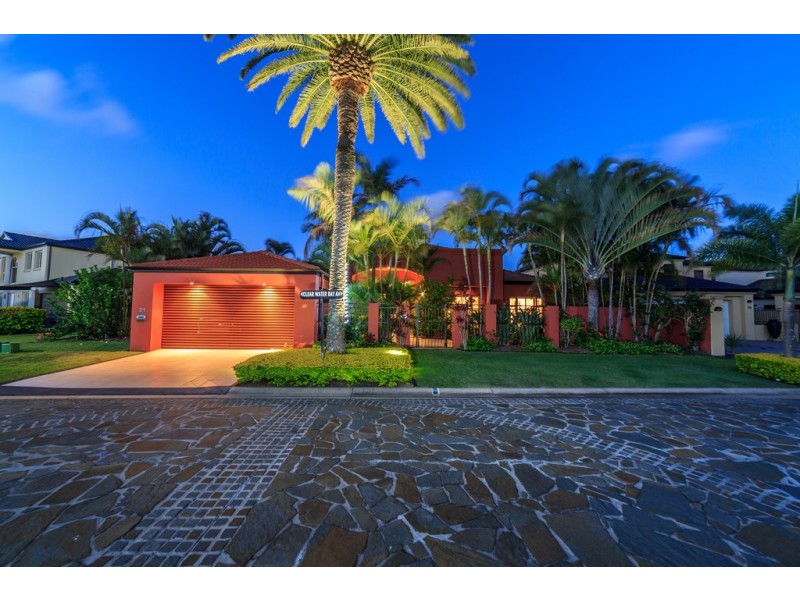 21 Clear Water Bay Avenue, Clear Island Waters QLD 4226