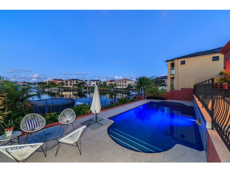 21 Clear Water Bay Avenue, Clear Island Waters QLD 4226