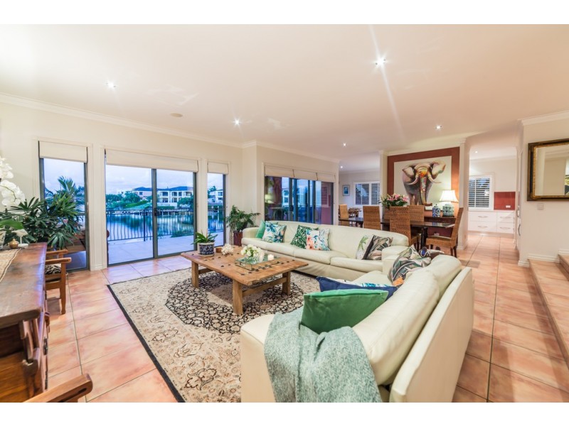 21 Clear Water Bay Avenue, Clear Island Waters QLD 4226