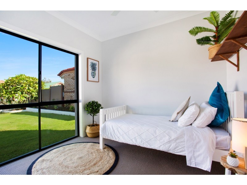 36 Tussock Crescent, Elanora QLD 4221