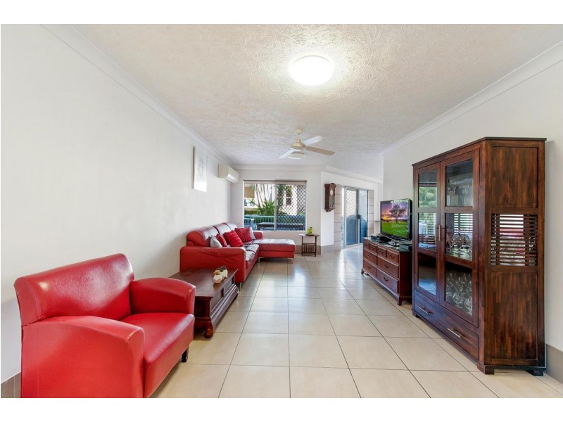 1/9 St Kilda Avenue, Broadbeach QLD 4218