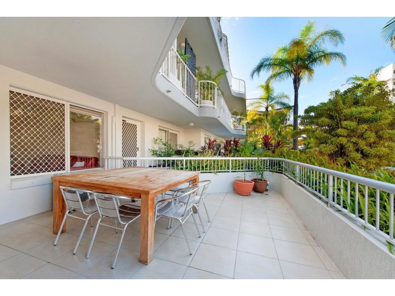 1/9 St Kilda Avenue, Broadbeach QLD 4218