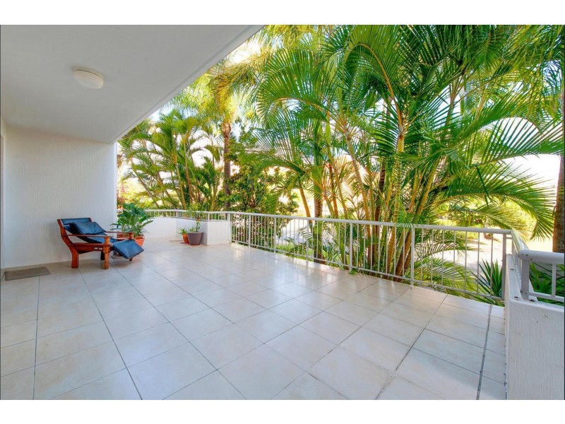1/9 St Kilda Avenue, Broadbeach QLD 4218