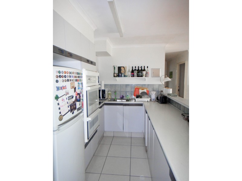 23/17 Genoa Street, Broadbeach QLD 4218