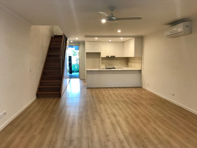 92 Florabella Drive, Robina QLD 4226