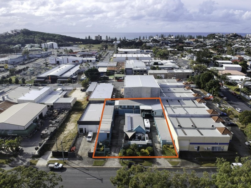 3 Ozone Parade, Miami QLD 4220