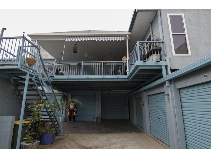 3 Ozone Parade, Miami QLD 4220