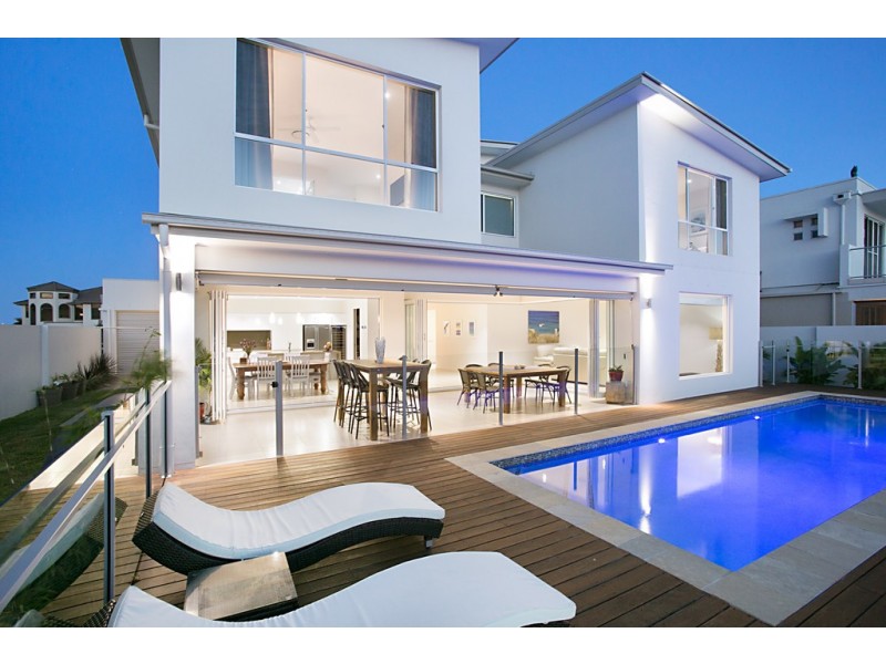 95 Sir Bruce Small Boulevard, Benowa Waters QLD 4217