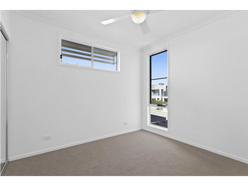 69 Evergreen View, Robina QLD 4226