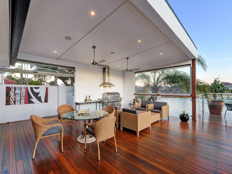 16 Delungra Street, Broadbeach Waters QLD 4218