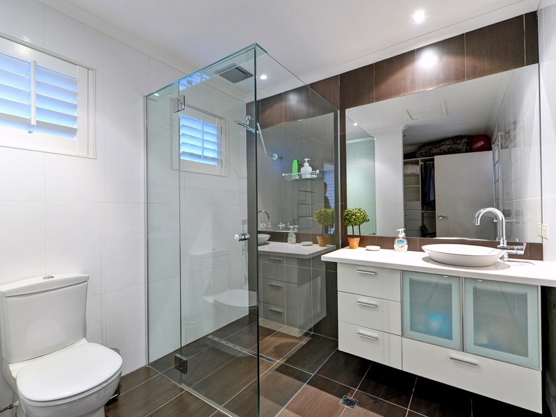 16 Delungra Street, Broadbeach Waters QLD 4218