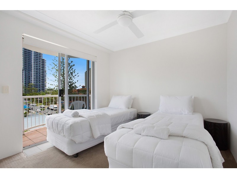 404/8 Philip Avenue, Broadbeach QLD 4218