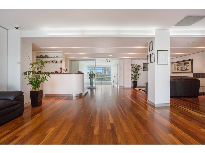 4 Miami Key, Broadbeach Waters QLD 4218