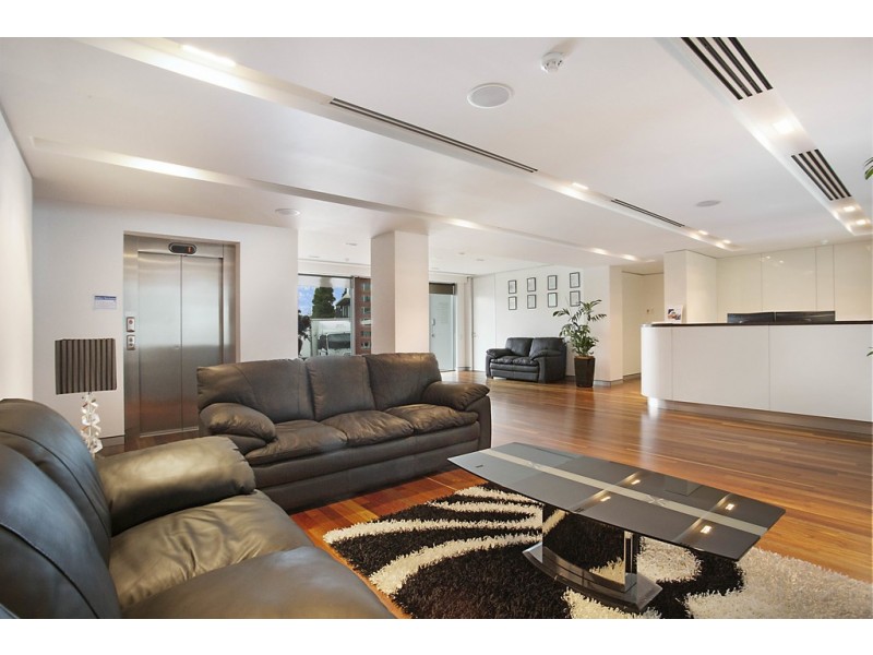 4 Miami Key, Broadbeach Waters QLD 4218