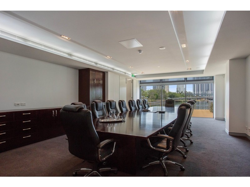 4 Miami Key, Broadbeach Waters QLD 4218