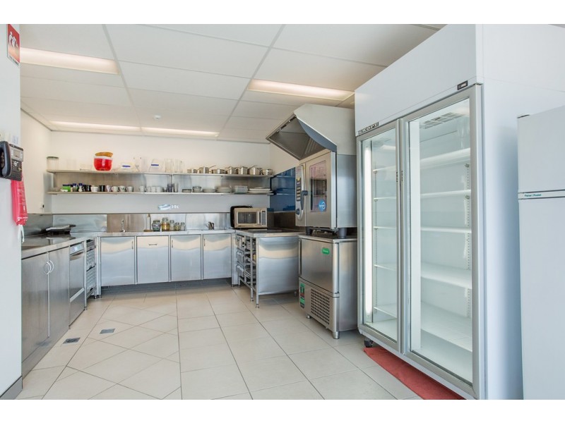 4 Miami Key, Broadbeach Waters QLD 4218