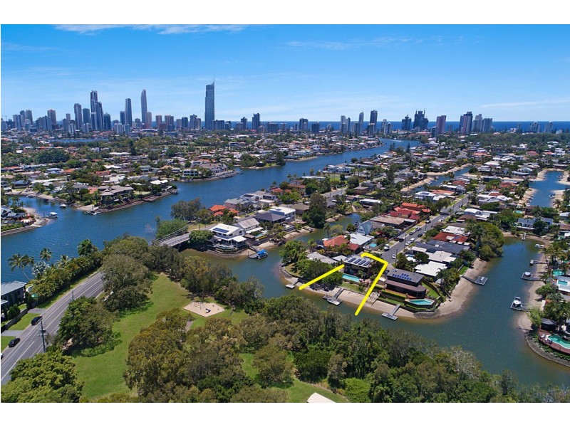17 Monterey Court, Broadbeach Waters QLD 4218