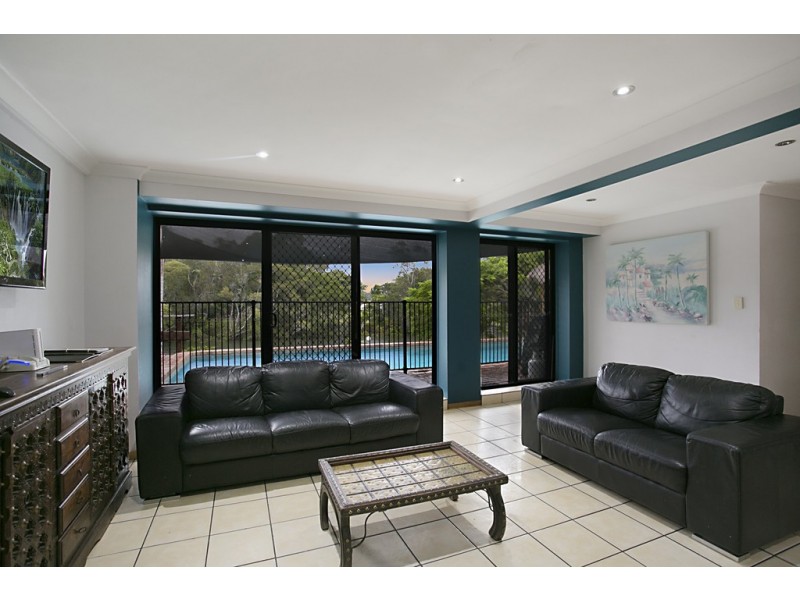 17 Monterey Court, Broadbeach Waters QLD 4218